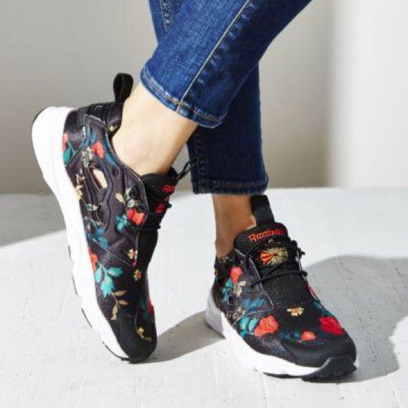 reebok furylite roses